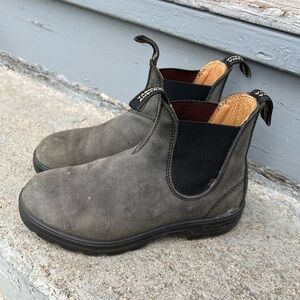 Blundstone Rustic Black, W US 7.5, W AU/UK 4.5